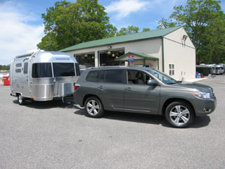 933
