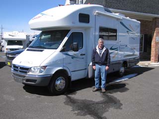 Winnebago Itasca  Navion 23H