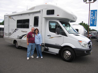 Winnebago Itasca Navion 24H