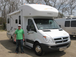 Winnebago Itasca Navion 24J