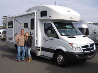 Winnebago Itasca Navion 24J