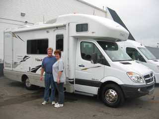 Winnebago Itasca Navion 24H