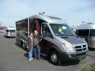 Winnebago Itasca Navion iQ 24DL
