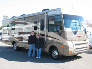 Winnebago Itasca Sunova 31E