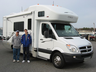 Winnebago Itasca Navion 24H