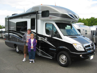 Winnebago Itasca Navion 24H