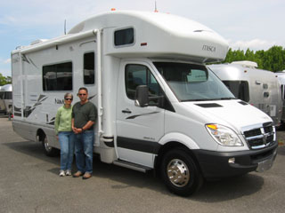 Winnebago Itasca Navion 24H