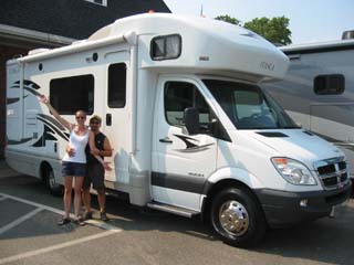 Winnebago Itasca Navion 24K