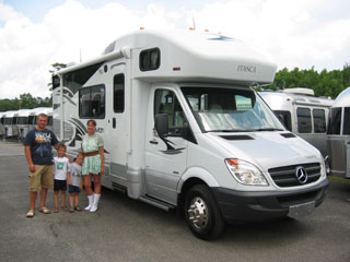 Winnebago Itasca Navion 24K