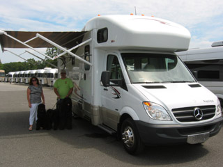 Itasca Navion 24M By Winnebago